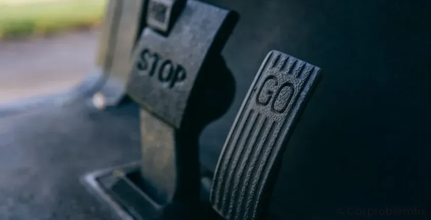 Car Makes Grinding Noise When Braking – Causes, Diagnosis & Fixes