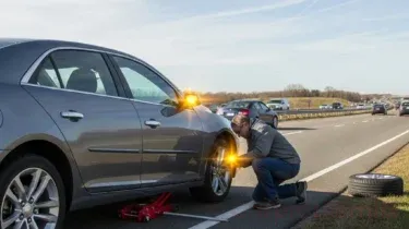 2020 RAM 1500: Flat Tire: Safely Change It on the Road