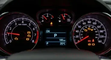 2021 Volkswagen Jetta: Warning Lights: Read the Dash Before Damage